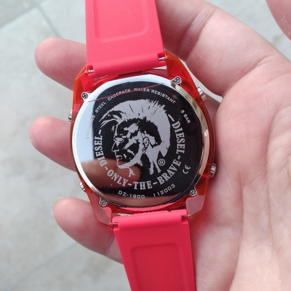 New Diesel Digital red silicone men's watch - Picture 6 of 7